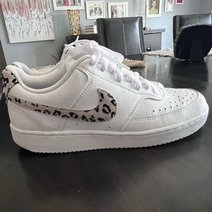 Nike Court Vision Low Women's Sneakers